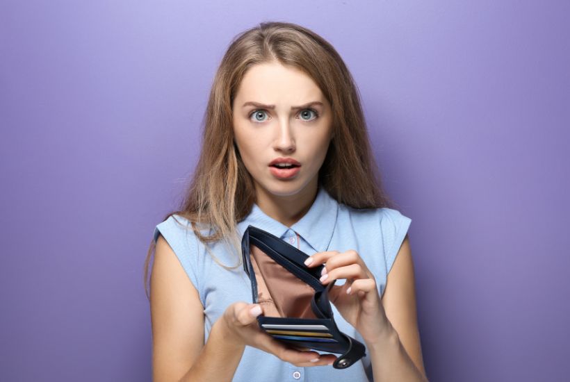 How to Break Free From the Paycheck to Paycheck Cycle and Start Saving for Your Future